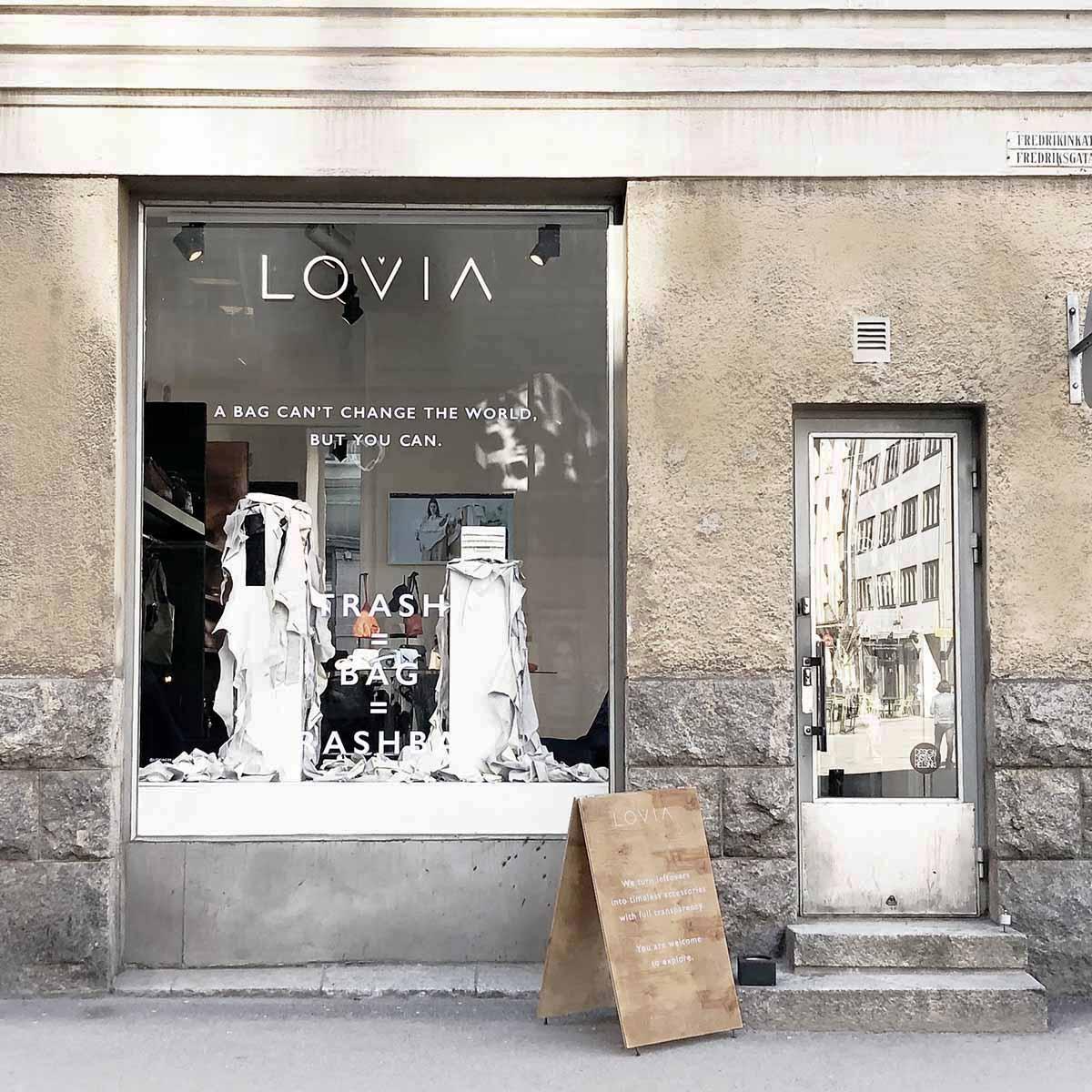lovia_showroom_outside
