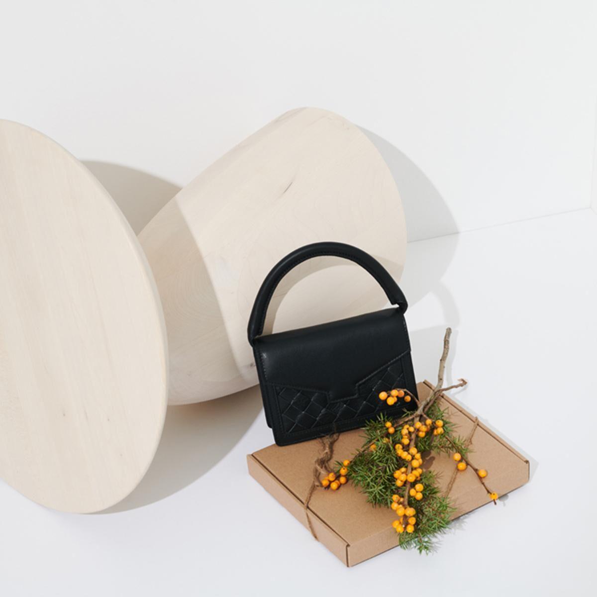 Lovia-gdt-hilla-black-1200 Lovia-gdt-hilla-black-1200