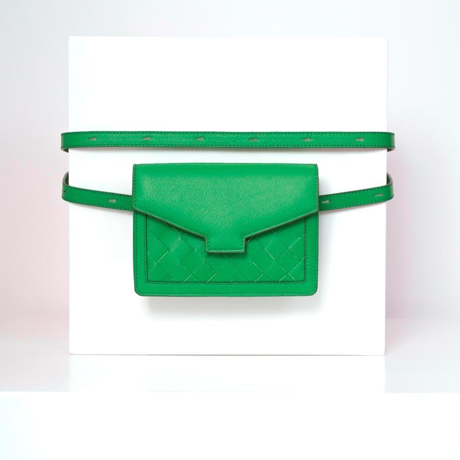 Lovia_Hilla_bright_green_front_2