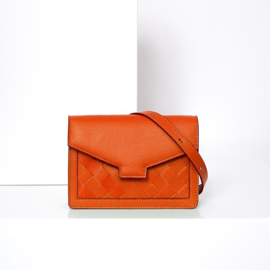 Lovia_hilla_orange_front