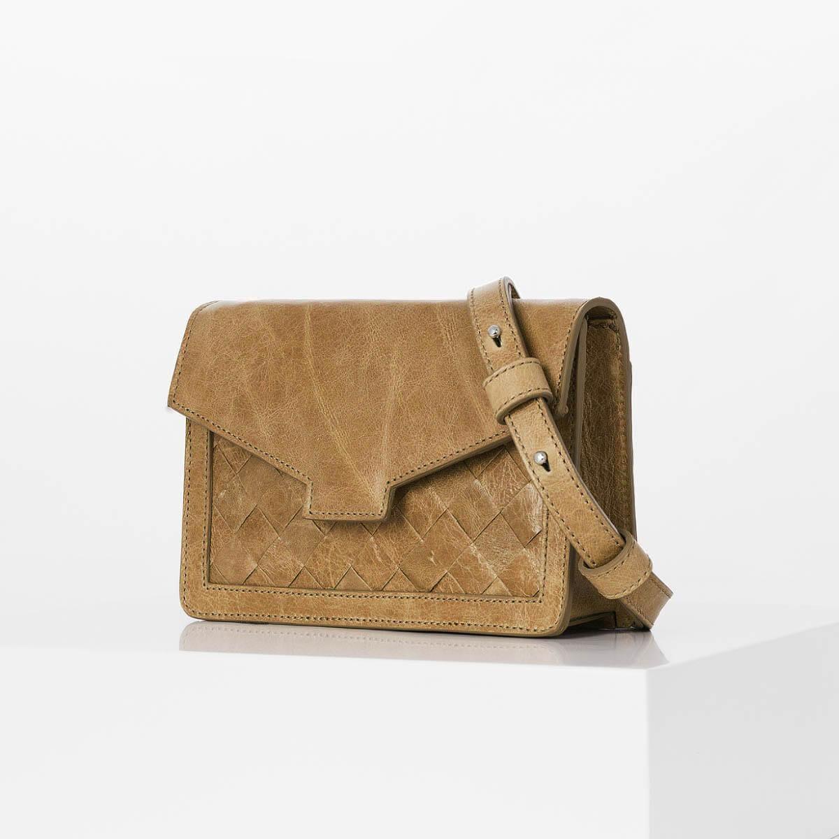 lovia_hilla_antique_brown