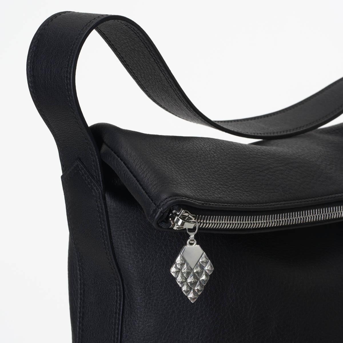 lovia_kiulu_black_detail lovia_kiulu_black_detail